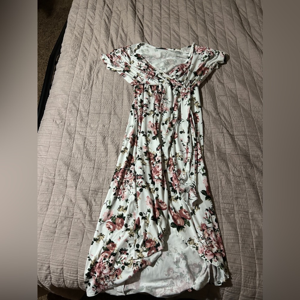 Maternity wrap dress